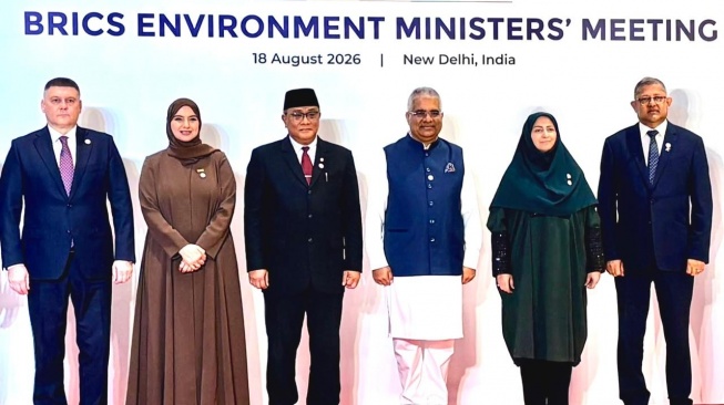 Menteri Lingkungan Hidup RI Moh Jumhur Hidayat dalam Pertemuan Menteri Lingkungan negara-negara anggota BRICS di New Delhi, India, Selasa (18/8/2026).Foto ist