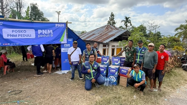 Mulai Minggu (16/8/2026), tim PNM Peduli mulai bergerak membawa kebutuhan awal berupa makanan instan dan obat-obatan. (Dok: PNM)