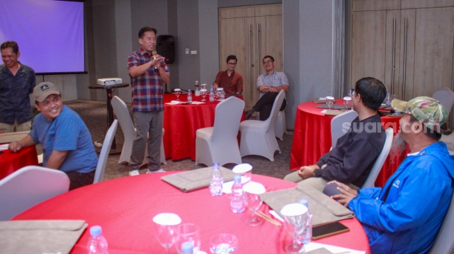 Suasana jalannya diskusi "Keberlanjutan Media dan Ekosistem" yang digelar oleh Local Media Community (LMC) di Prime Park Hotel, Pekanbaru, Senin (10/8/2026). [Suara.com]