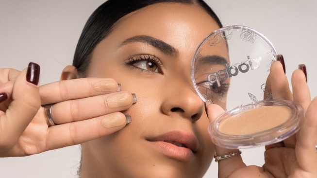 6 Cara Membalik Sponge Cushion yang Mulai Kering