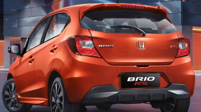 Kredit Mobil Brio: Berapa Gaji Minimal yang Aman? Begini Simulasinya