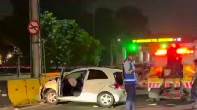 Tabrakan Beruntun di Tol Dalam Kota Dekat GT Senayan, Dua Orang Luka
