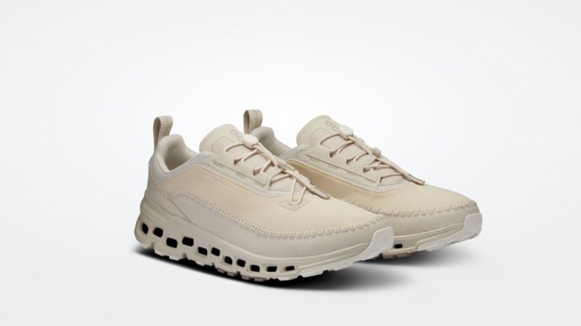 Sepatu yang Nyaman Dipakai Jalan 20.000 Langkah per Hari, ON Cloudaway 2. (on.com)
