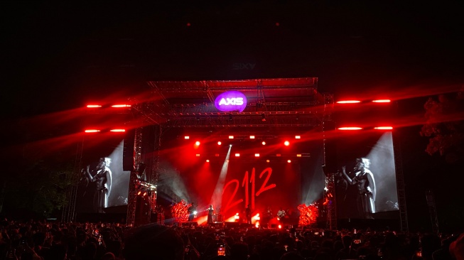 Penampilan Reality Club di panggung Nanaba Stage Cherrypop 2026 (Suara.com/Dita)