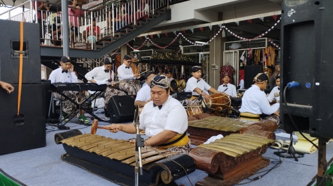 Iringan gamelan Tari Warok di acara GEMPAR Pasar Godean, Senin (24/8/2026)