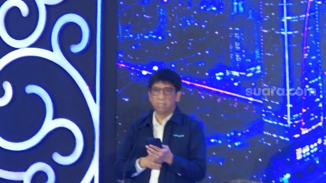 President Director RAIA Grid, Hendri Mulya Syam dalam peluncuran RAIA Grid oleh PT Infra Fiber Teknologi (IFT), perusahaan infrastruktur digital hasil kolaborasi Arsari Group dan Indosat Ooredoo Hutchison (IOH), di Jakarta, Rabu (26/8/2026). [Suara.com/Dythia]