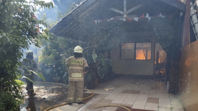 Dua Rumah di Kompleks TNI AL Pondok Labu Terbakar, Diduga Dipicu Masalah Listrik