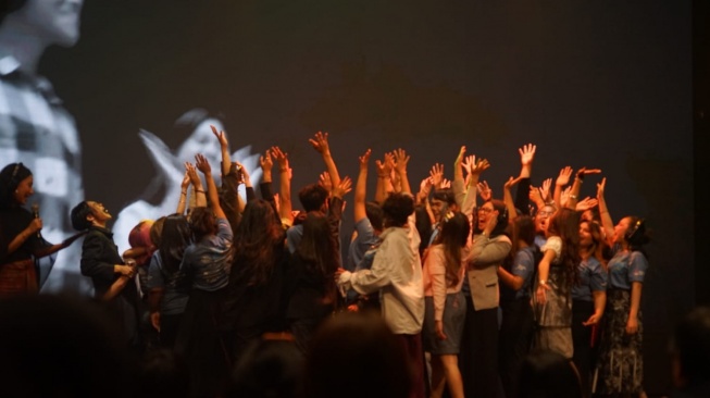 “Dunia Dalam Sepotong Naskah” menjadi Annual Production ke-24 LSPR Teatro, unit kegiatan mahasiswa LSPR Institute of Communication and Business yang telah berdiri sejak 2001. (Dok: LSPR Teatro)