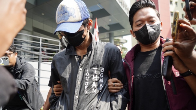 Empat Kali Ditangkap! Ini Garis Waktu Kasus Narkoba Revaldo: Penjara Tak Membuat Kapok