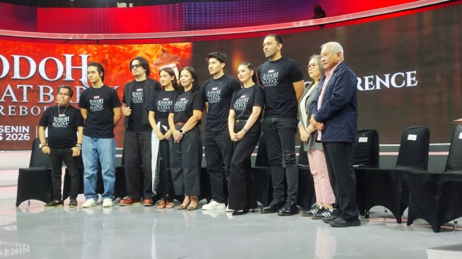 ANTV kembali menyuguhkan sinetron berjudul Jodoh Wasiat Bapak Reborn yang akan mulai tayang pada 31 Agustus 2026. Menariknya, sinetron yang dibintangi Nadya Arina, Kevin Julio, Bara Valentino, hingga Cut Keke ini juga akan tayang di Netflix. [Ferry Noviandi/Suara.com]