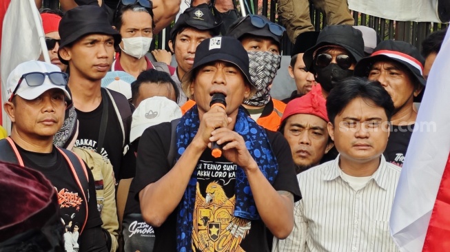 Koordinator Aliansi Masyarakat Pati Bersatu (AMPB) Supriyono alias Botok. (Suara.com/Adiyoga)