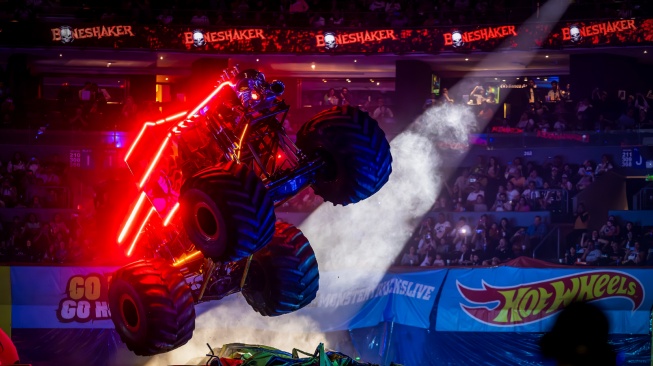 Hot Wheels Monster Trucks: Glow-n-Fire Siap Mengguncang Jakarta November Ini