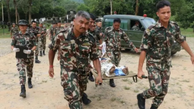 Jalur Darat Terputus Total, Helikopter Jadi Tumpuan Evakuasi Korban Banjir Bandang Nepal