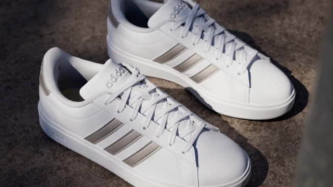Adidas Grand Court 2.0. [Adidas]