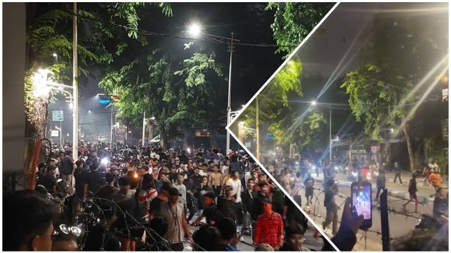 Bentrok antara massa dengan polisi masih berlangsung di kawasan Slipi hingga Palmerah, Jakarta Barat. Polisi berulang kali melepaskan tembakan gas air mata, Kamis (27/8/2026) sekitar pukul 23.00 WIB. [Suara.com]