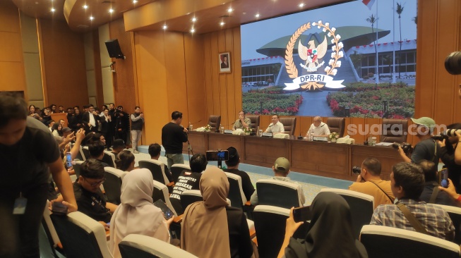 Botok: Jika RUU Perampasan Aset Tak Sah Desember, Dasco, Saan, dan Cucun Siap Mundur