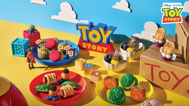 Penggemar Toy Story Wajib Coba, High Tea Bertema Woody dan Buzz Hadir dari Ketinggian Lantai 70