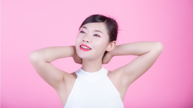 Auto Pede Pakai Tank Top! 5 Underarm Cream yang Merawat dan Mencerahkan