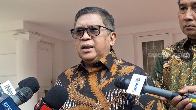 Hasto PDIP Kaget Isu Percepatan Muncul di Depan Jokowi: Itu Inkonstitusional