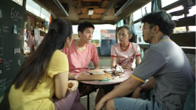 Ulasan Film Operasi Pesta Copet: Aksi Komedi Heist Berlatar Festival Musik!