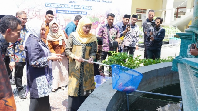 Gubernur Khofifah berharap Program SIKAP dapat menjadi ruang pembelajaran yang membentuk kemandirian, kreativitas, keterampilan, serta jiwa kewirausahaan. (Dok: Pemprov Jatim)