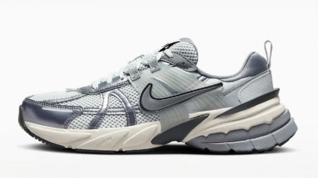 Nike V2K Run (Nike)