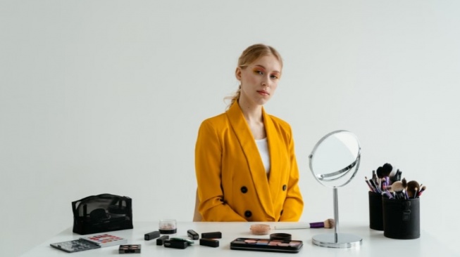 Perempuan dan Beauty Fatigue: Saat Tren Kecantikan Mulai Terasa Melelahkan