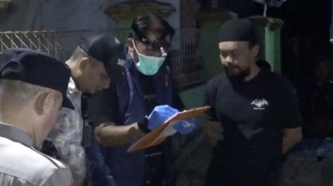 Jasad Bayi Laki-Laki Diseret Anjing di Sumedang
