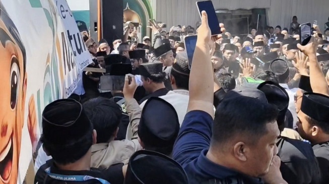 Muktamar NU di Tambakberas Ricuh, Massa Caketum Bentrok dengan Tim Keamanan