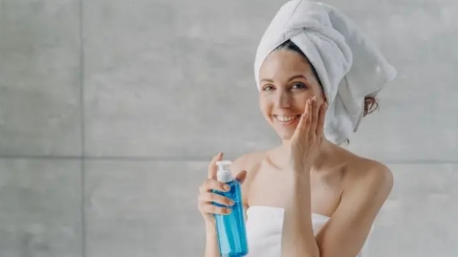 4 Cleansing Oil Sunflower Seed Hapus Makeup Waterproof hingga Pori Terdalam