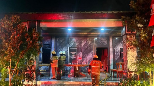 Gara-gara Pengisi Daya Ponsel, Begini Kronologi Kebakaran Kantor Grib Jaya