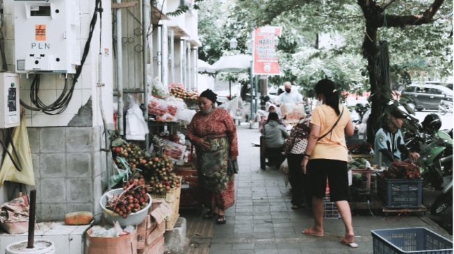 Jogja dan Mitos Slow Living: Ketika Kota Santai Harus Tegang Mengejar Hidup