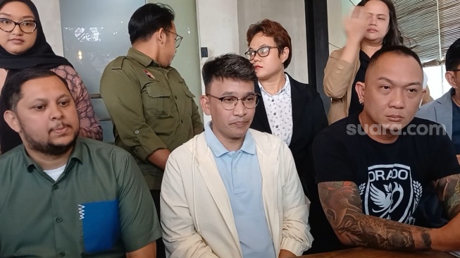 Ruben Onsu menggelar konferensi pers perdamaian dengan pelapor di Kebayoran Baru, Jakarta Selatan pada Senin, 31 Agustus 2026