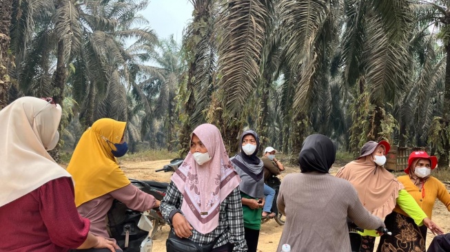 Di Bawah Bayang-Bayang Pos Jaga 'SNIPER', Petani Sidomulyo Mempertahankan Tanah Garapan