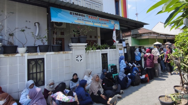 Antrean Daftar Bimbel Membludak, Pengamat Ingatkan Anak Bukan Objek Ambisi Orang Tua