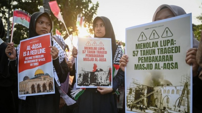 Warga Israel Serang Masjid Nur al-Din Zanki di Nablus