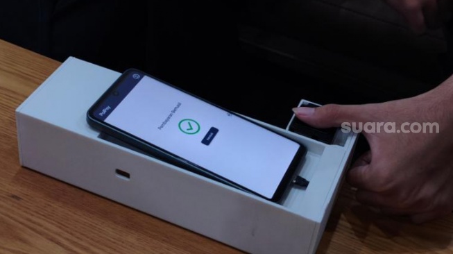 Mahasiswa Universitas Gadjah Mada (UGM) mengembangkan inovasi sistem pembayaran digital berbasis biometrik sidik jari bernama PolPay. (Suara.com/Hiskia)