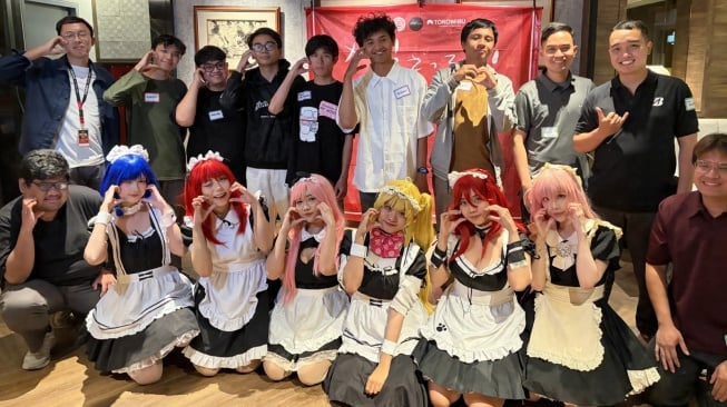 Diserbu Ratusan Penggemar, Intip Keseruan BAKKA!! Maid Cafe 'Maid the Rock!!' di BW Express Jakarta