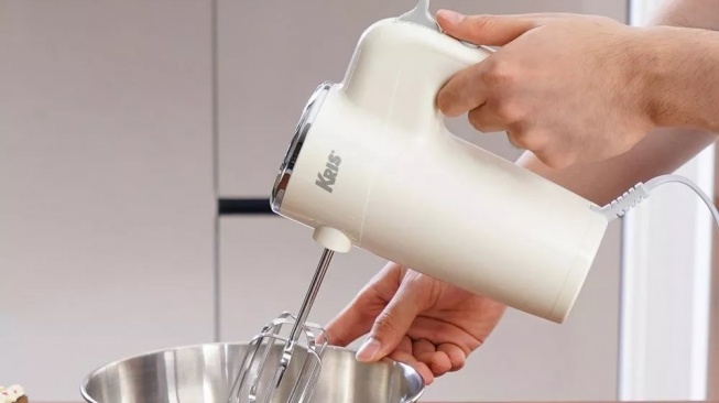 AZKO Kris Hand Mixer 300 Watt (Shopee)