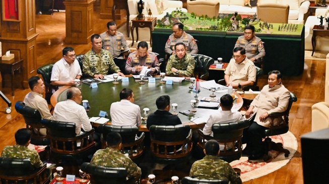 Prabowo Panggil Panglima TNI-Kapolri ke Hambalang, Bahas Situasi Nasional dan Karhutla