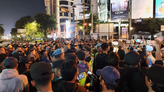 Sempat Diwarnai Semprotan Merica, Warga Pukul Mundur Massa Aksi di Simpang Gramedia Jogja