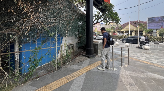 Alun-Alun Kota Bogor Kembali Bau Pesing dan Dipenuhi Botol Air Kencing