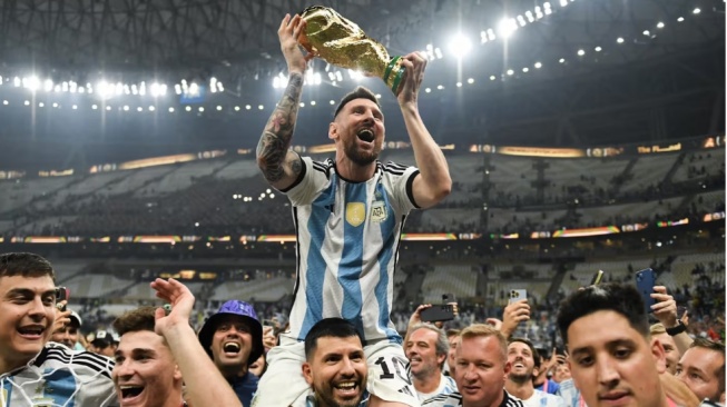 Lionel Messi Gantung Sepatu: Selesainya Era Alien yang Tak Akan Pernah Sanggup Disamai Generasi Baru
