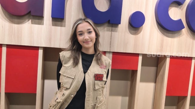 Carissa Perusset pemain film Lobang Buaya saat datang ke kantor Suara.com pada Rabu, 2 September 2026