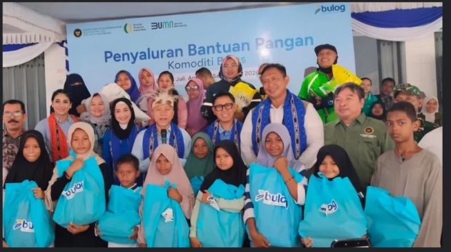 Dirut Bulog dan Menko Pangan Pastikan Bantuan Pangan Jangkau Masyarakat hingga Timur Indonesia