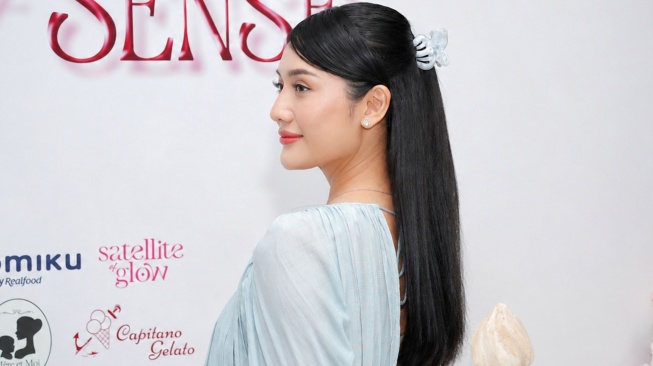 Aksesori Rambut Naik Kelas, Tren Beauty Kini Hadirkan Pengalaman Multisensori