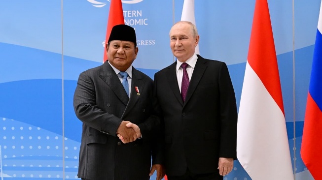 Presiden RI Prabowo Subianto dan Presiden Rusia Vladimir Putin. (Ist)