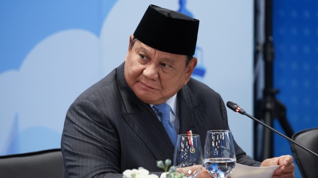 Presiden Indonesia Prabowo Subianto mencuri perhatian peserta Eastern Economic Forum (EEF) 2026 di Vladivostok. [Dok Kremlin]