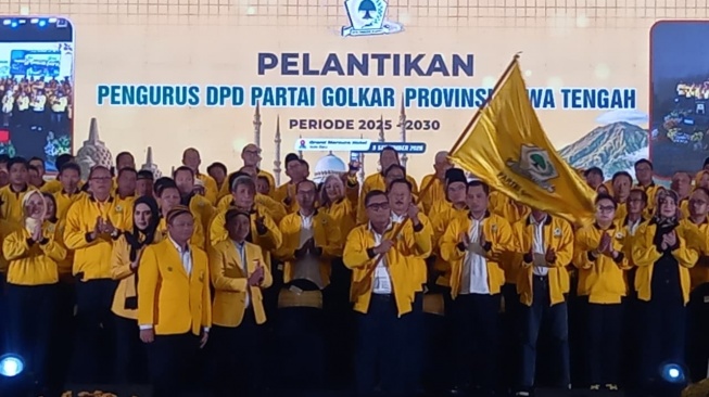 Lantik Pengurus Golkar Jateng, Bahlil Lahadalia Targetkan Penambahan Kursi di Pemilu 2029