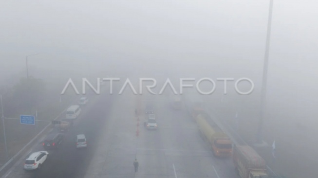 Kabut Asap Kian Pekat, Tol Palembang-Prabumulih Ditutup Sehari Usai Kecelakaan Beruntun